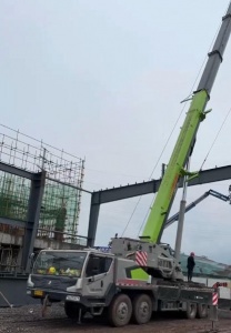 园林绿化吊车租赁技巧！小吨位车型适配场景与租赁要点分享