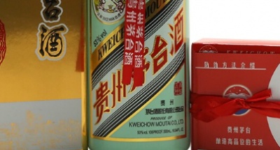 汉中礼品回收行业揭秘“白酒双璧”如何在高端宴席中大放异彩!