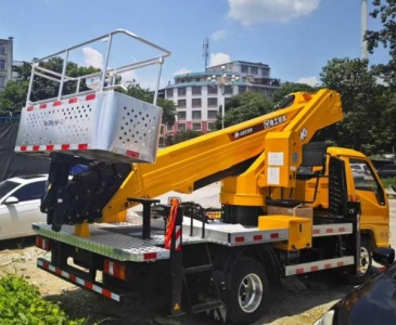 吊车出租的不同型号设备适合哪些具体的工程作业场景？