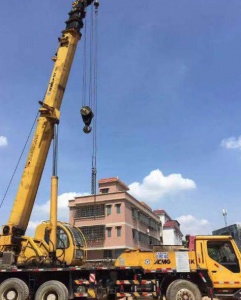 25吨吊车在钦州租赁，相比其他吨位有哪些优势？​