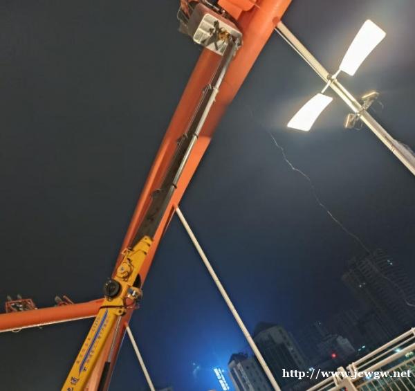 高空作业车的作业高度防护栏高度是否符合标准呢? 高空作业车的作业高度防护栏高度是否符合标准呢?