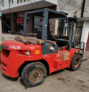 新化叉车租赁怎样与出租方协商个性化的服务条款？