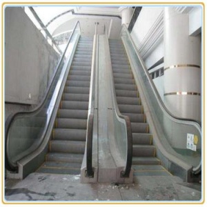 北京回收电梯旧电梯门木工设备回收拆除