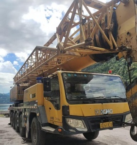 对于新手吊车司机，有哪些必要的培训程序？