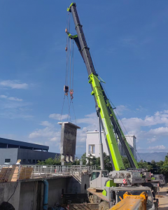 在寒冷地区作业，吊车需要做哪些特殊的准备工作？