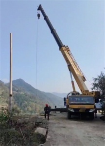 夜间或照明不足条件下进行吊装，需额外做好哪些准备？