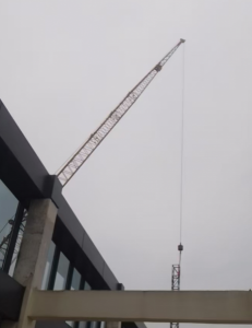 达州吊车出租公司如何应对客户提出的特殊要求和定制服务？