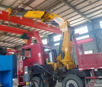 上饶吊车租赁使用时需要知道十大安全知识。