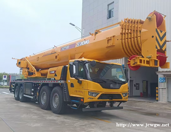 在操作吊车时,操作员要如何注意和小心盲点区域? 在操作吊车时,操作员要如何注意和小心盲点区域?