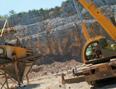 不同品牌吊车在荆门地区的适用性是否存在明显差异？