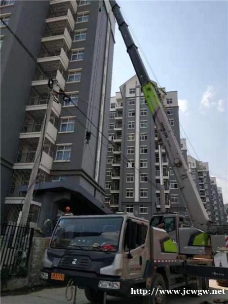 保山吊车出租作业人员在吊装操作中的必备常识 保山吊车出租作业人员在吊装操作中的必备常识